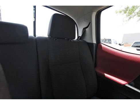 Used 2019 Toyota Tacoma SR5 RWD image 13