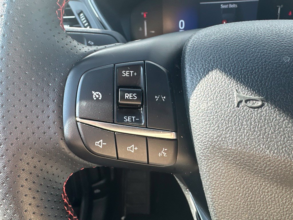 Certified 2025 Ford Escape ST-Line Select AWD/4WD image 38