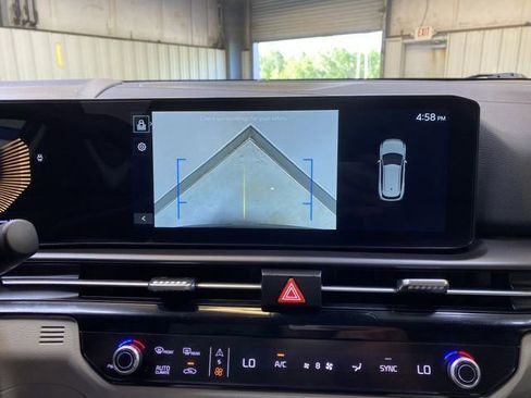 Used 2026 Kia Sportage EX FWD image 42