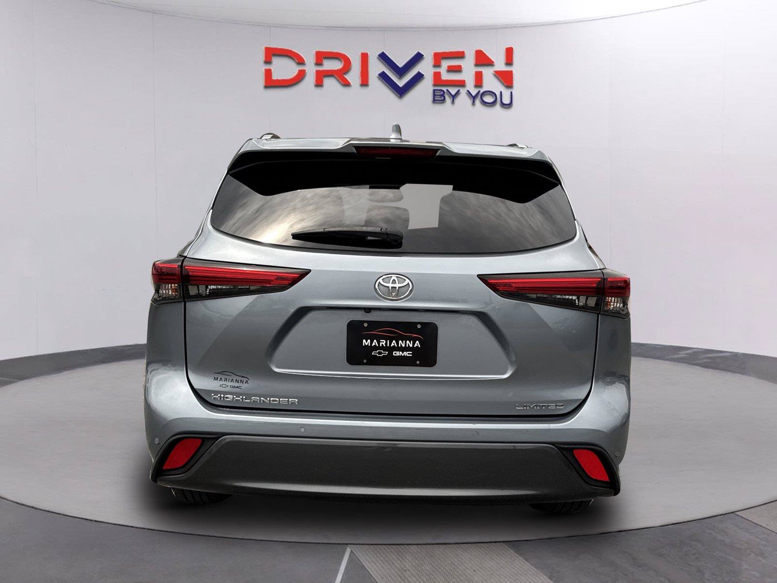 Used 2021 Toyota Highlander Limited FWD image 5