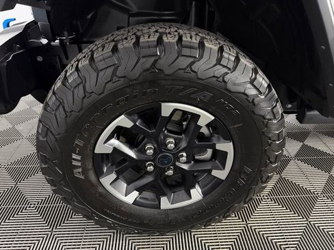 Used 2025 Jeep Wrangler Unlimited Rubicon 4xe w/ Safety Group AWD/4WD image 11