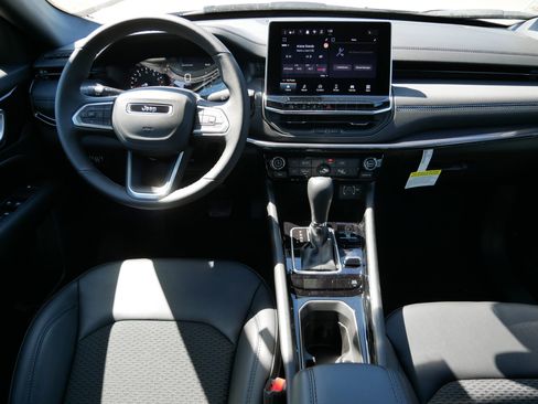 New 2026 Jeep Compass Latitude AWD/4WD image 10