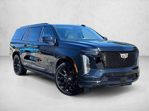 Used 2025 Cadillac Escalade ESV Sport Platinum w/ LPO, ONYX Package AWD/4WD image 12