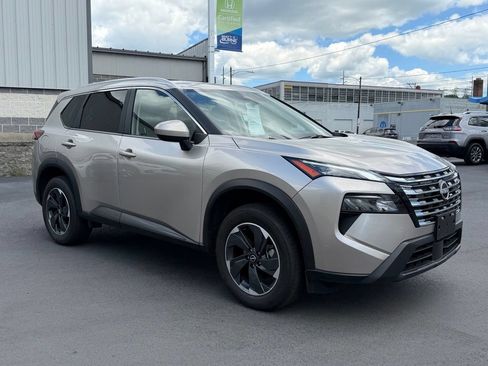 Used 2026 Nissan Rogue SV w/ SV Premium Package AWD/4WD image 28