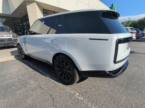 Used 2026 Land Rover Range Rover SE AWD/4WD image 4