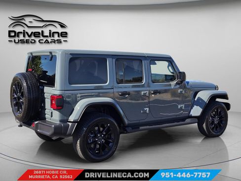 Used 2025 Jeep Wrangler Unlimited Sahara AWD/4WD image 13