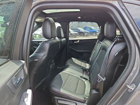 Used 2023 Ford Escape ST-Line Select w/ Tech Pack #2 AWD/4WD image 10
