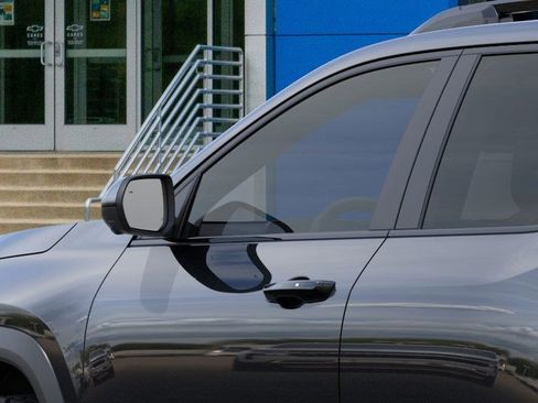 New 2026 Chevrolet Equinox ACTIV w/ Safety and Technology Package image 12