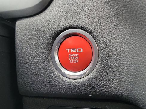 Used 2024 Toyota Tundra Limited image 33