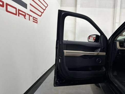 Used 2024 Ford Expedition Max Limited AWD/4WD image 38