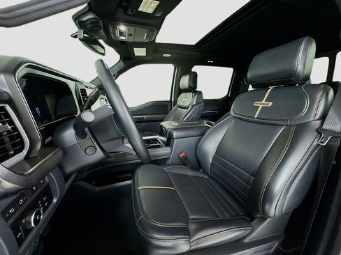 Used 2024 Ford F350 Platinum w/ FX4 Off-Road Package image 8