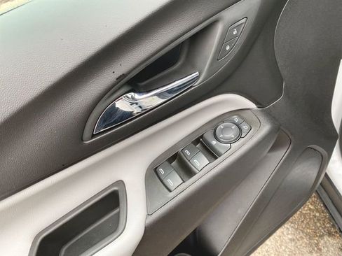 Used 2024 Chevrolet Equinox LS w/ LS Convenience Package image 22