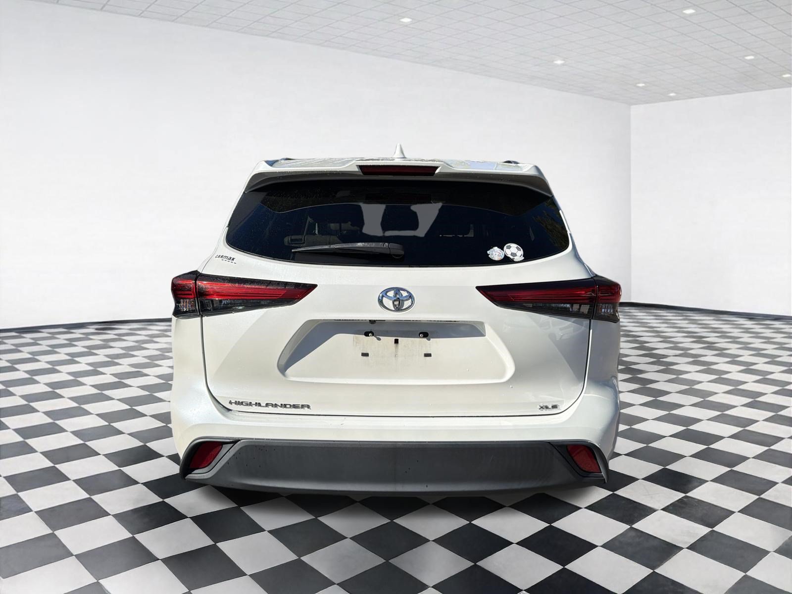 Used 2020 Toyota Highlander XLE FWD image 5