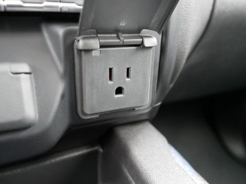 Used 2021 Chevrolet Silverado 1500 LT Trail Boss w/ Convenience Package II image 38