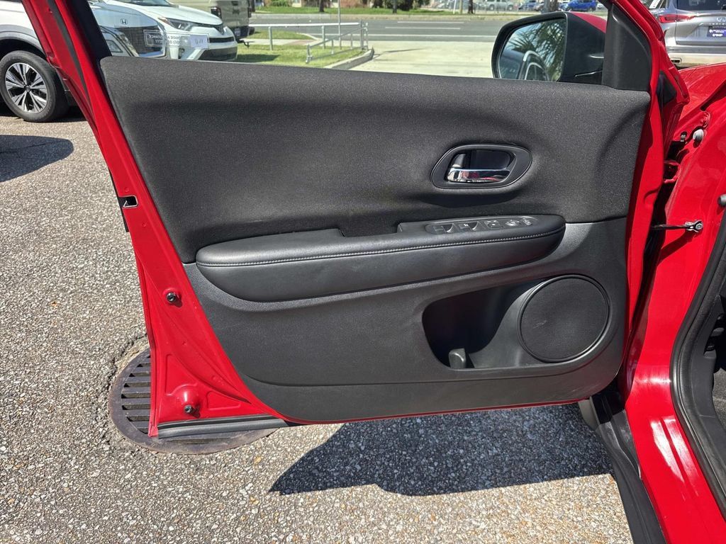 Used 2017 Honda HR-V LX image 20