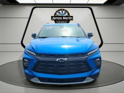 Certified 2025 Chevrolet Blazer LT w/ Midnight/Sport Edition AWD/4WD image 2