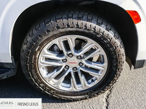 Used 2022 GMC Yukon SLT w/ SLT Premium Package image 9