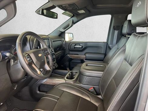 Used 2019 Chevrolet Silverado 1500 High Country image 9