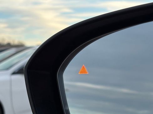 Certified 2023 Nissan Rogue SL w/ SL Premium Package image 11