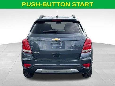 Used 2021 Chevrolet Trax LT w/ LT Convenience Package FWD image 10