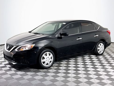 Used 2019 Nissan Sentra S image 4