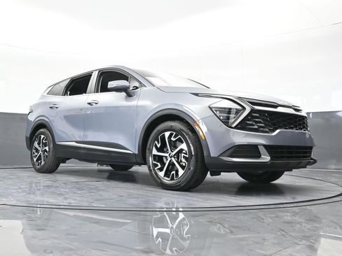 Used 2025 Kia Sportage EX image 65