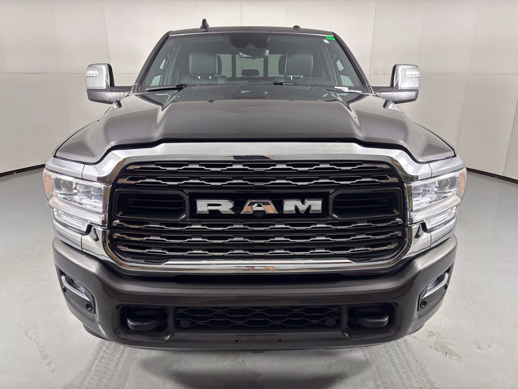 Used 2024 RAM 3500 Limited AWD/4WD image 3
