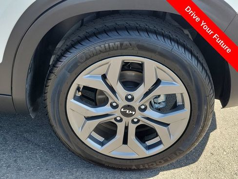 Used 2024 Kia Seltos S FWD image 26