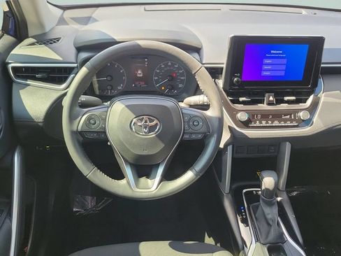 Used 2023 Toyota Corolla Cross LE FWD image 12