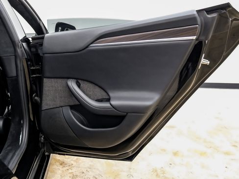 Used 2021 Tesla Model S Plaid image 44