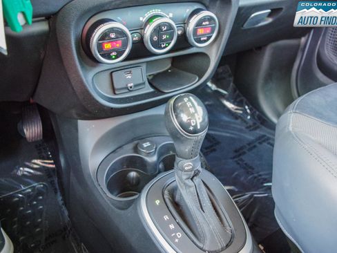 Used 2015 FIAT 500L Lounge FWD image 13