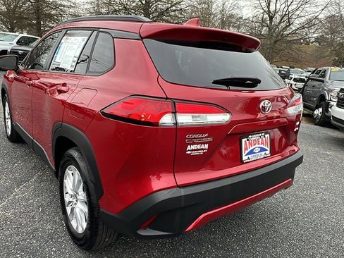 Used 2023 Toyota Corolla Cross LE image 7