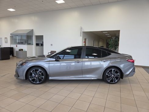 Used 2025 Toyota Camry XSE image 2