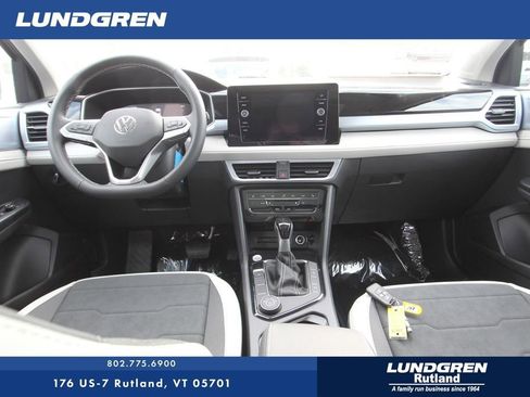 New 2026 Volkswagen Taos SE AWD/4WD image 6