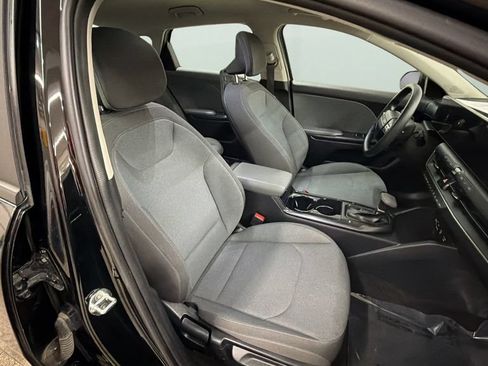 Used 2025 Kia K4 FWD image 9