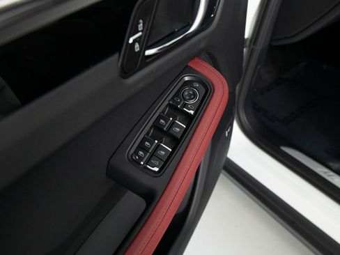 New 2026 Porsche Macan S AWD/4WD image 21