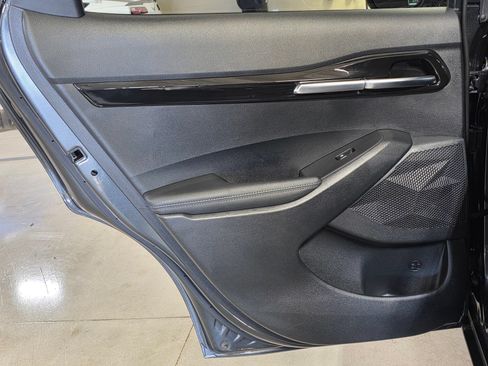 Used 2024 Kia Seltos EX FWD image 13