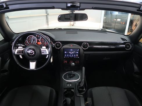 Used 2007 MAZDA MX-5 Miata Sport RWD image 11