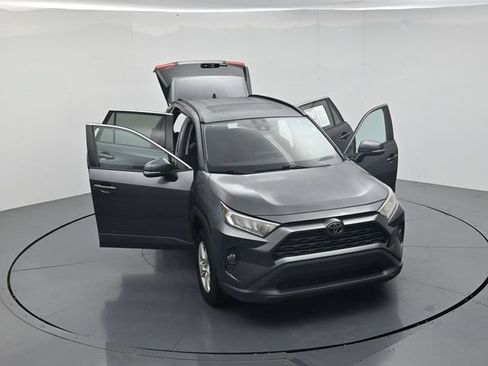 Used 2019 Toyota RAV4 XLE FWD image 48