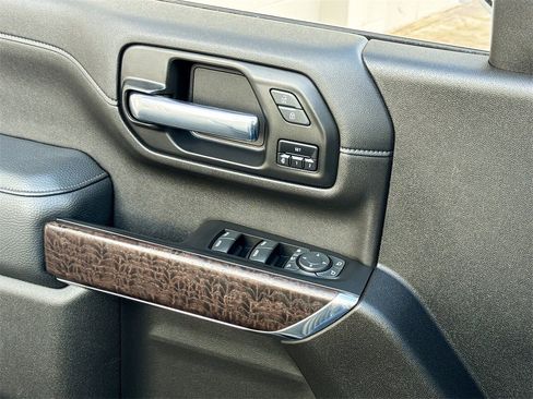 Used 2022 GMC Sierra 2500 Denali w/ Denali Ultimate Package image 23