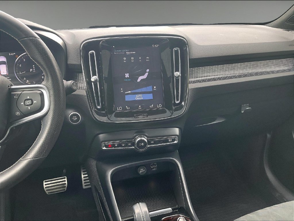 Used 2021 Volvo XC40 T5 R-Design w/ Climate Package AWD/4WD image 18