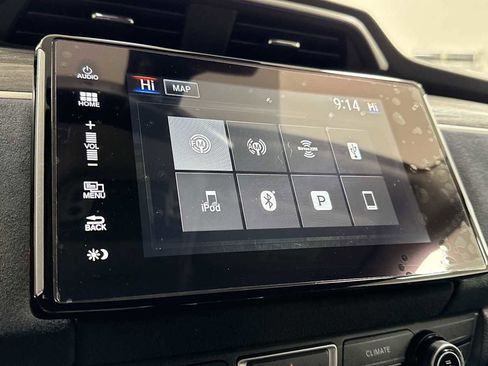 Used 2018 Honda Clarity Touring image 18