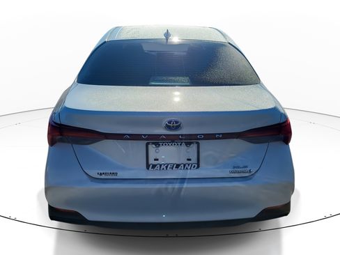 Used 2019 Toyota Avalon XLE image 6