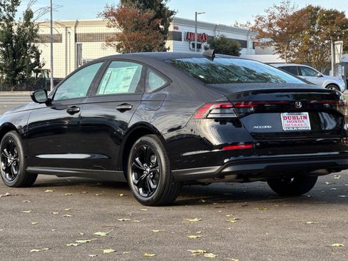 New 2025 Honda Accord SE image 6
