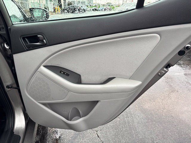 Used 2015 Kia Optima LX w/ LX Convenience Plus Package FWD image 21