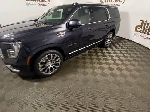 New 2026 GMC Yukon Denali w/ Denali Reserve Package AWD/4WD image 4