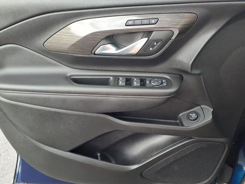 Used 2022 GMC Terrain SLT image 23