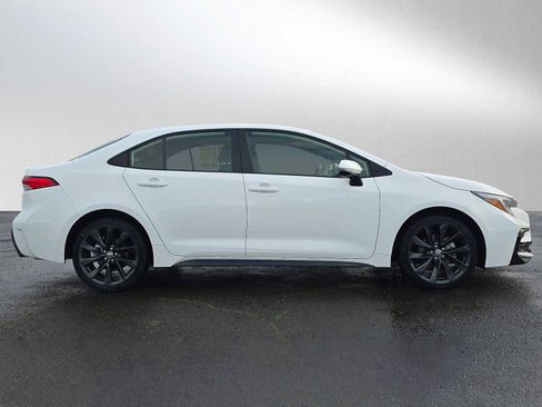 Certified 2024 Toyota Corolla SE image 2