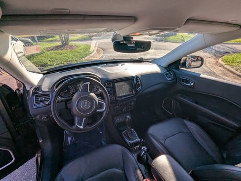 Used 2019 Jeep Compass Limited image 12