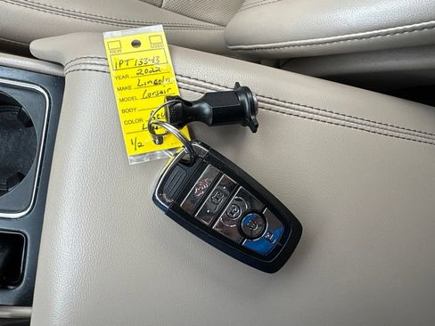 Used 2022 Lincoln Corsair FWD w/ Premium Package image 12